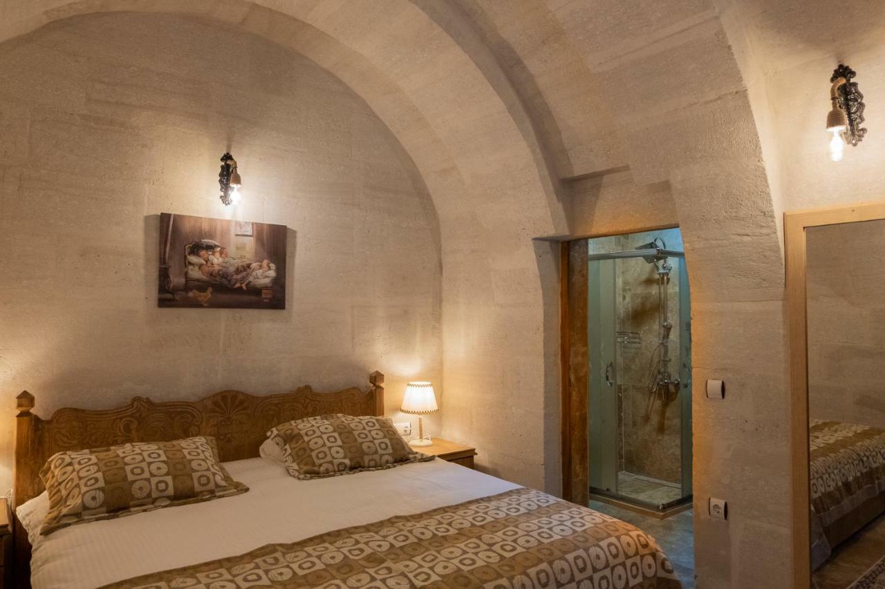 Hotel Grand Elite Cave